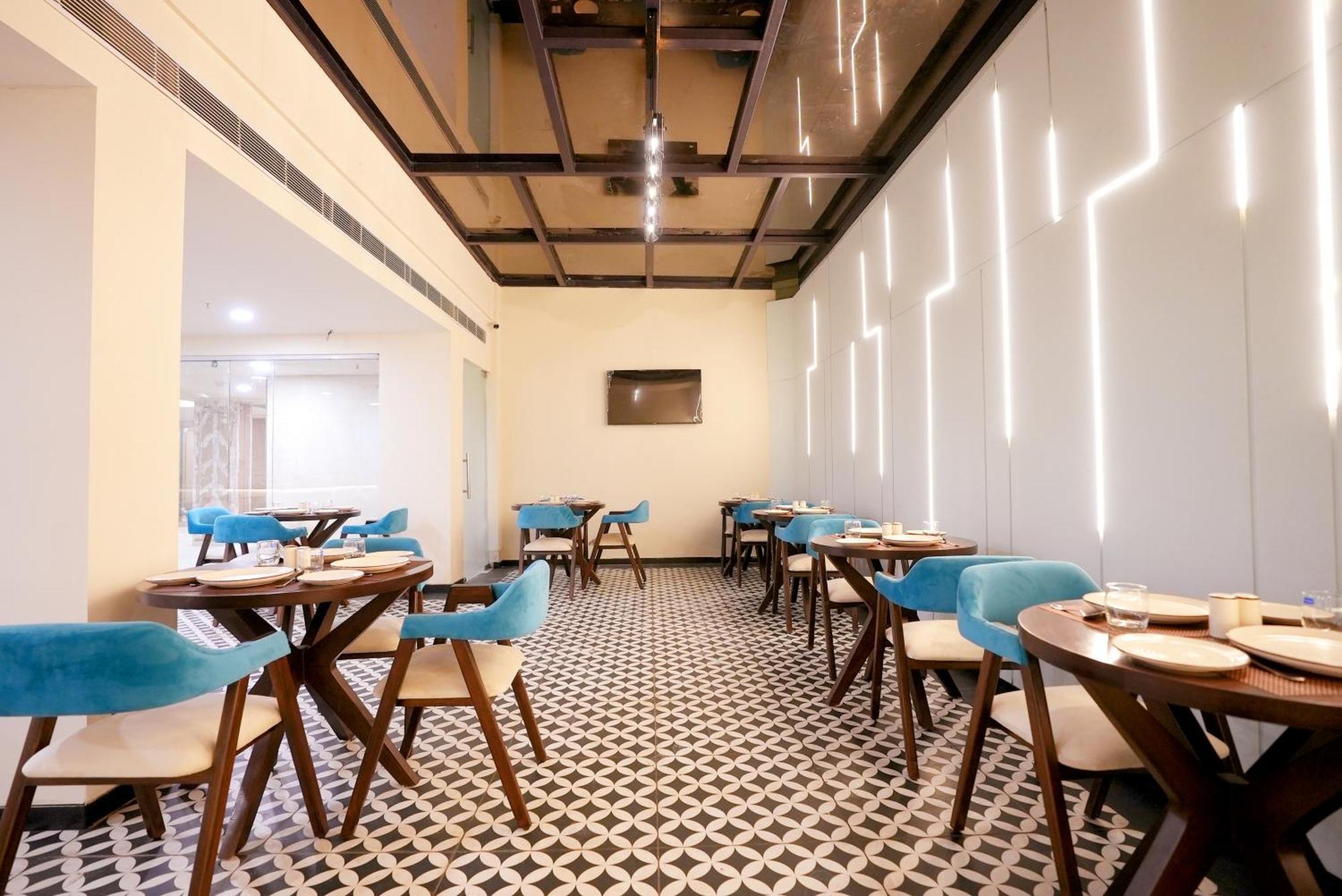 Hotel Limon & Banquet Sector 29, คูร์เคาน์ ภายนอก รูปภาพ