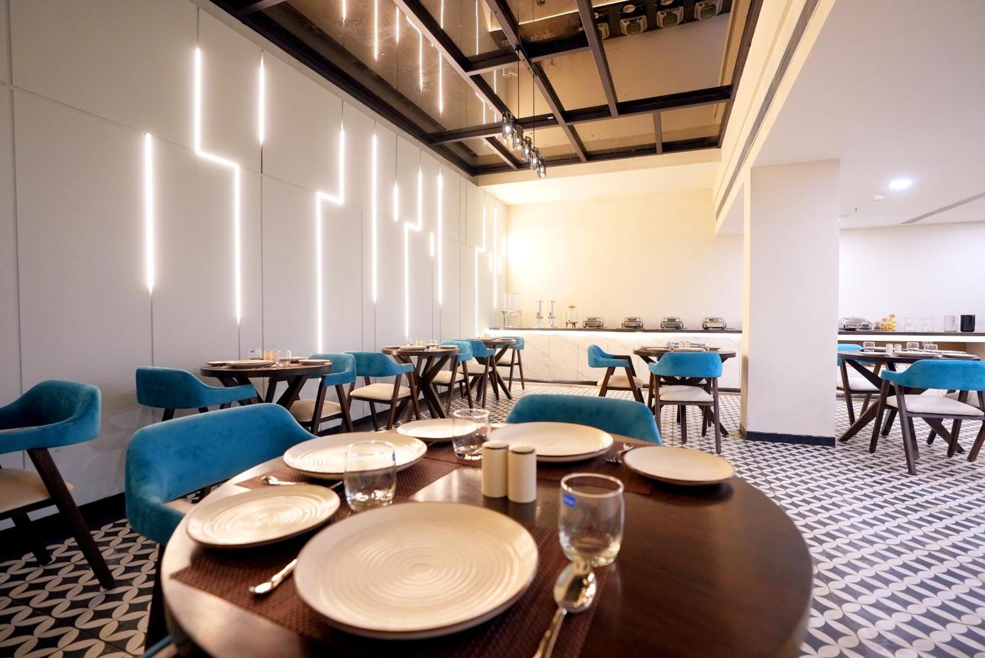 Hotel Limon & Banquet Sector 29, คูร์เคาน์ ภายนอก รูปภาพ