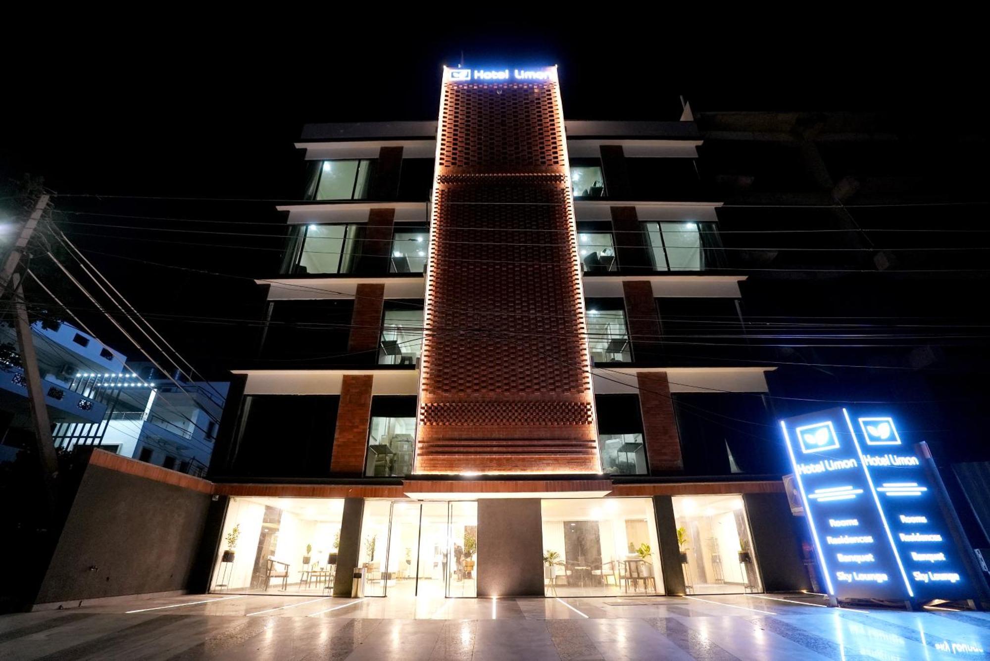 Hotel Limon & Banquet Sector 29, คูร์เคาน์ ภายนอก รูปภาพ