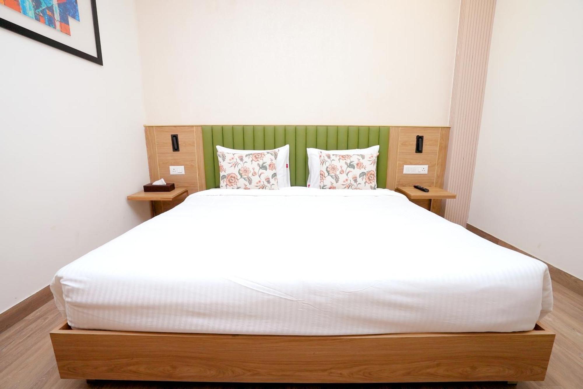 Hotel Limon & Banquet Sector 29, คูร์เคาน์ ภายนอก รูปภาพ
