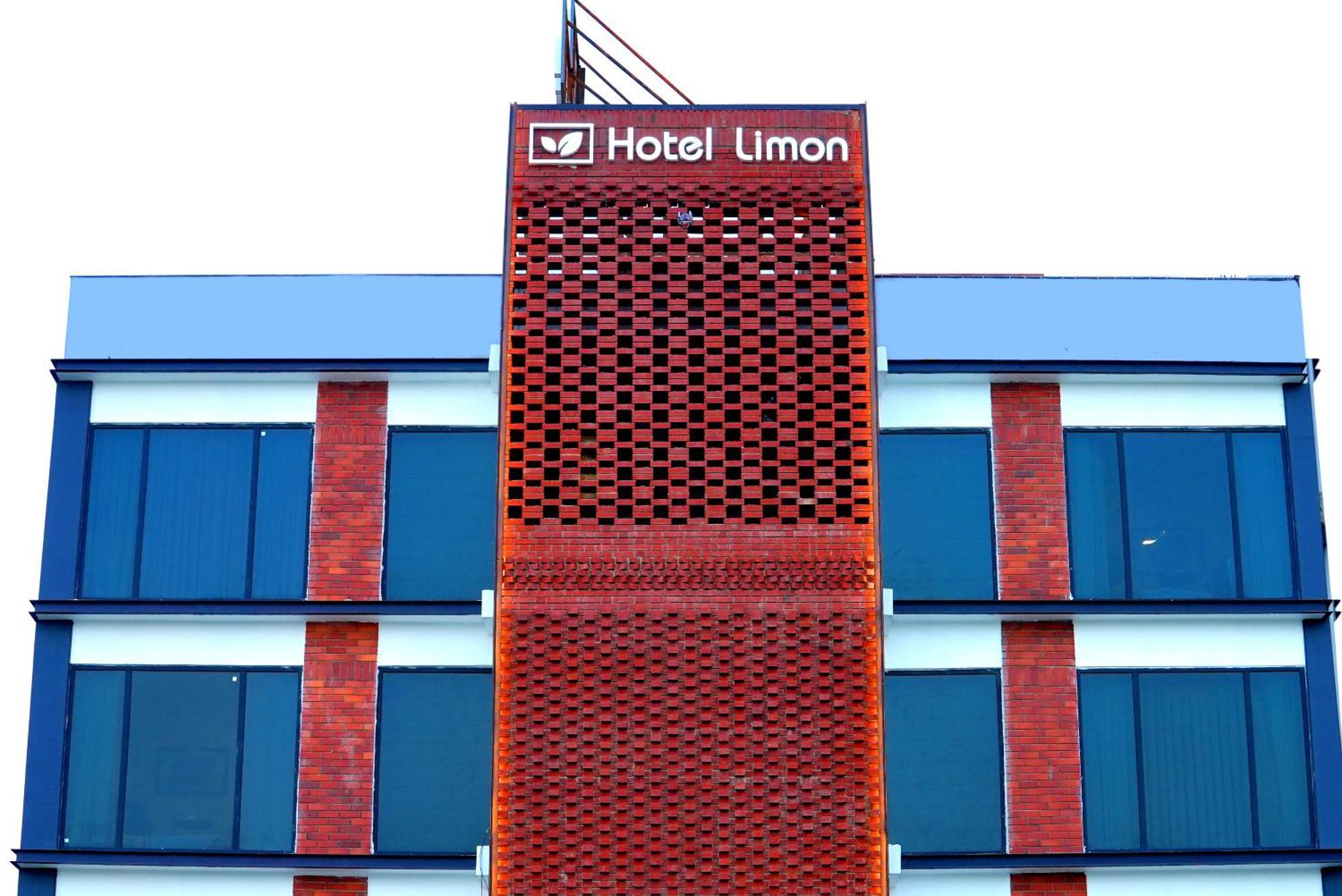 Hotel Limon & Banquet Sector 29, คูร์เคาน์ ภายนอก รูปภาพ