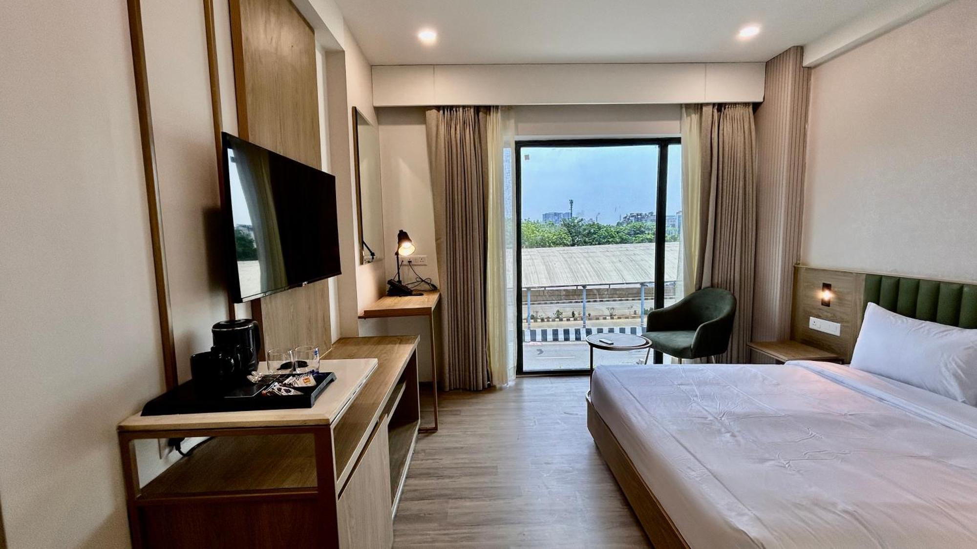Hotel Limon & Banquet Sector 29, คูร์เคาน์ ภายนอก รูปภาพ