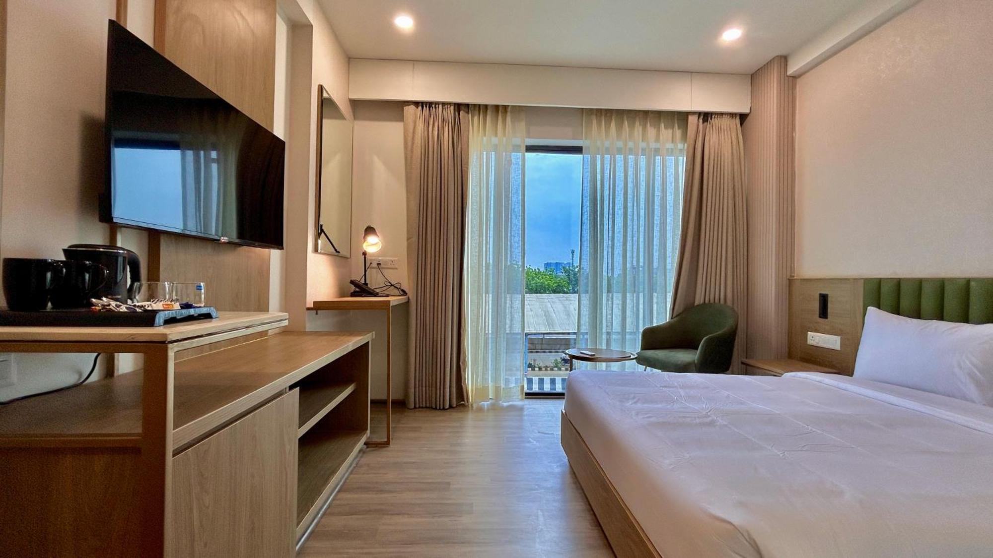 Hotel Limon & Banquet Sector 29, คูร์เคาน์ ภายนอก รูปภาพ